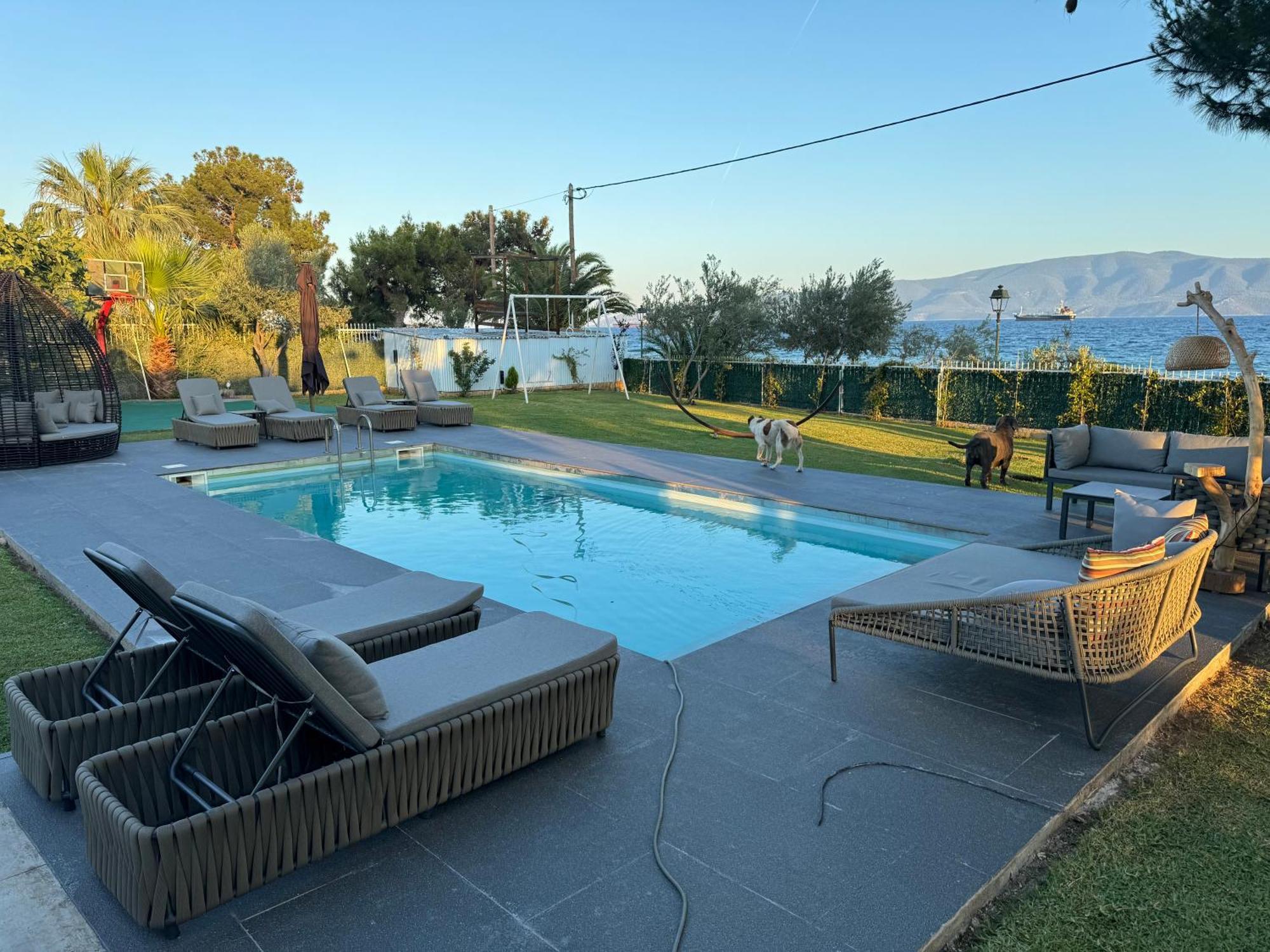 Zoza Luxury Villa Isthmia By The Sea With Private Pool Kalamaki  Luaran gambar