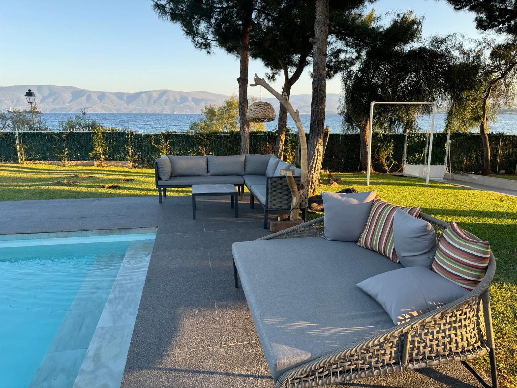 Zoza Luxury Villa Isthmia By The Sea With Private Pool Kalamaki  Luaran gambar